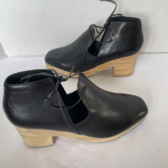 Kelsi Dagger Brooklyn Women's North Ankle Bootie - Picture 5 of 9